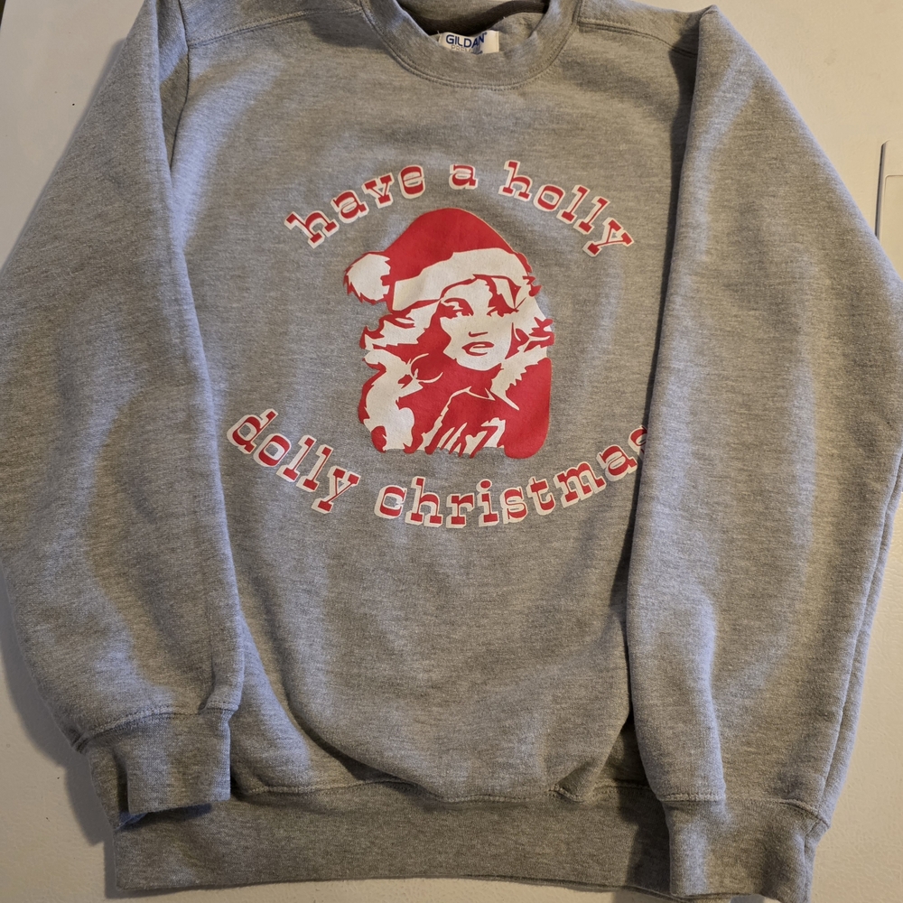 VINTAGE GILDAN UNNISEX SWEATER SIZE SMALL